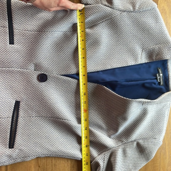 Nora Gardner Blazer; only worn a couple of times - Picture 10 of 11